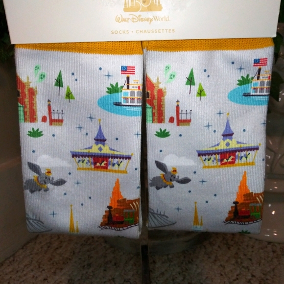 Disney's 50th Anniversary Unisex Park Themed Socks - Picture 3 of 8